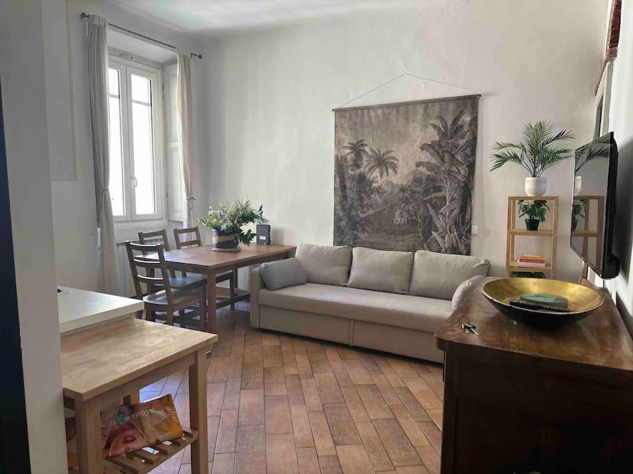 Xenia Apartments - Charming Garden Suite In Porta Venezia มิลาน ภายนอก รูปภาพ